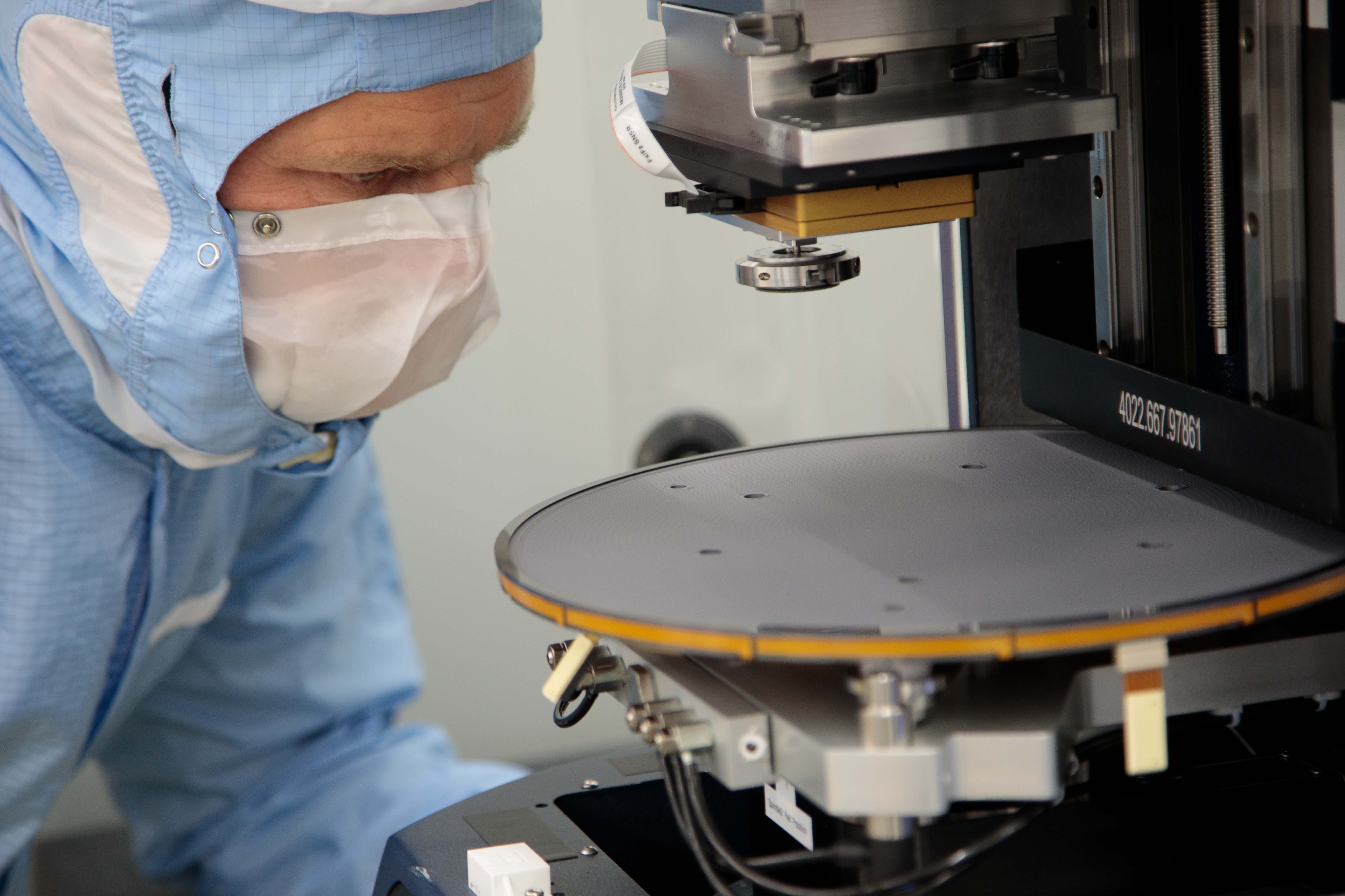 Page201_ASML_Technology_Matters_Marc_Vermeulen_September2021_01.jpg