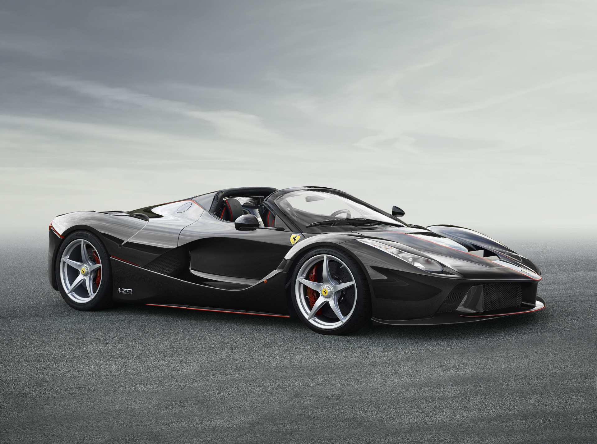 laferrariaperta.jpg